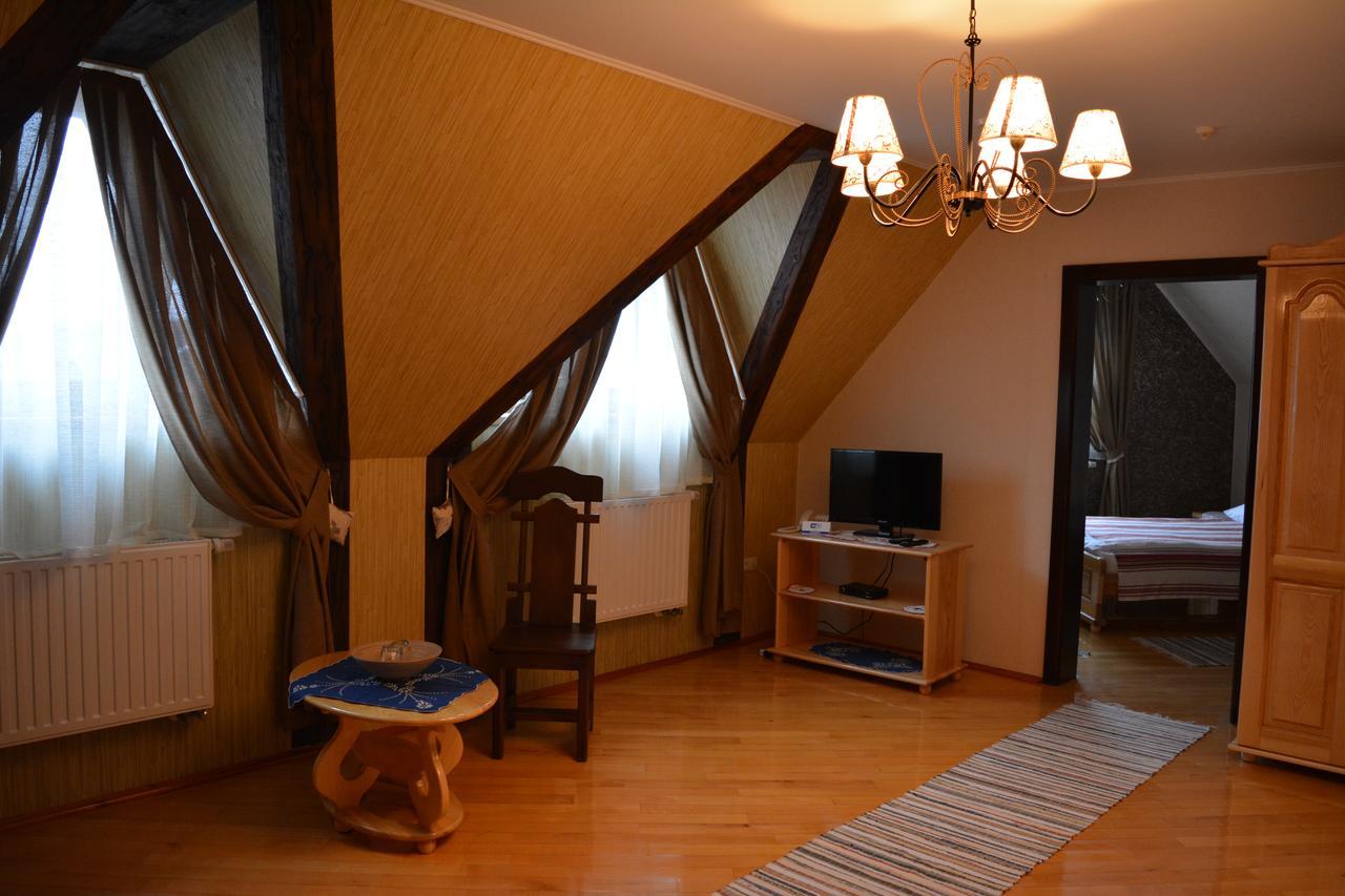 Hotel Svitlytsia Tyachiv Экстерьер фото