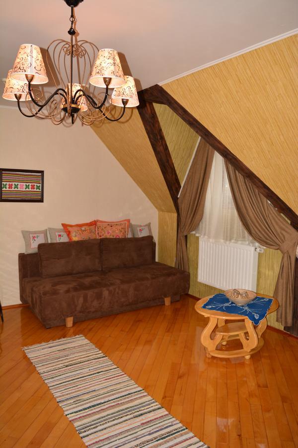 Hotel Svitlytsia Tyachiv Экстерьер фото