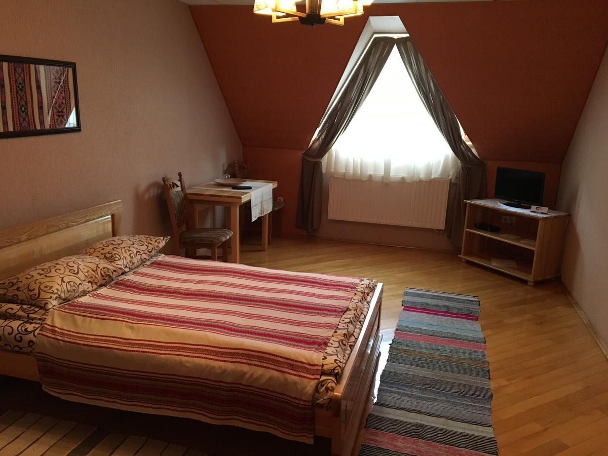 Hotel Svitlytsia Tyachiv Экстерьер фото