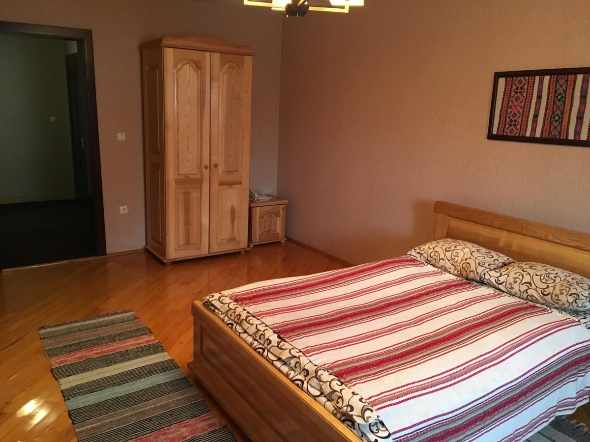 Hotel Svitlytsia Tyachiv Экстерьер фото